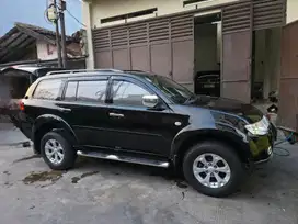 Mitsubishi Pajero Sport Exceed Diesel Solar Matic AT Tahun 2011 , 2012
