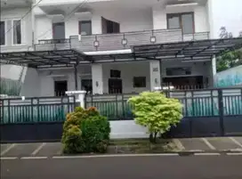 DIJUAL RUMAH MEGAH DI KOMPLEK BILLYMOON PONDOK KELAPA