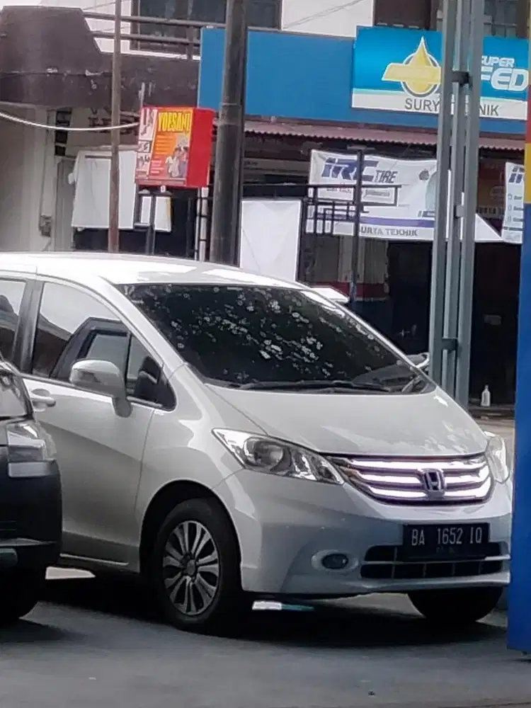 Dijual honda freed tahun 2015