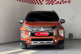 Mitsubhisi Xpander Cross premium AT 2020 Oranye