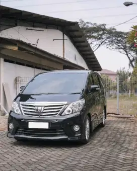 Toyota Alphard SC 2.4