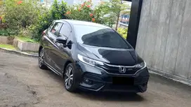 [ GARANSI 5TH ] Honda Jazz RS CVT GK5 AT Hitam 2018/2019