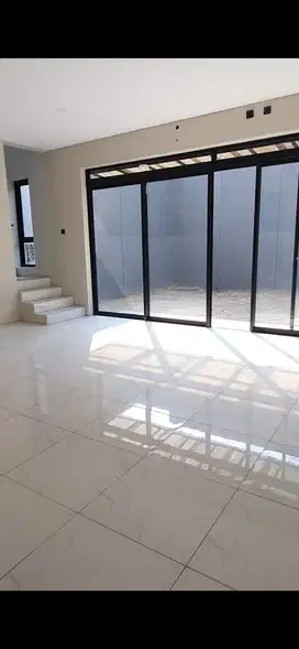Rumah Mewah Strategis SHM 2 lantai siap huni di Tatar punawangi, Kota Baru Parahyangan