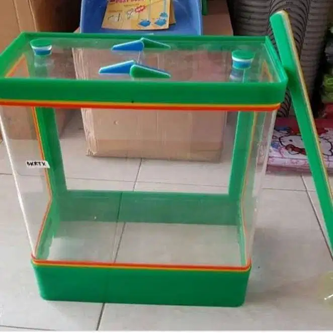 Aquarium Es Buah (Bahan Acrylic)