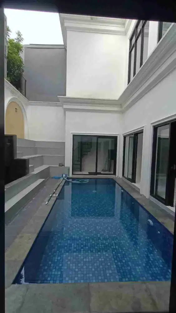 Rumah baru minimalis modern kolam renang area depan Sentul city