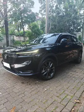 HONDA HRV 2023 SE LOW KM HITAM BU NO LAKA BJR TINGGAL PAKAI MATIC Q8