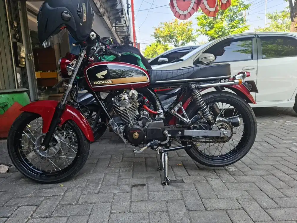 Dijual CB Plat L, yang mau nego monggo..