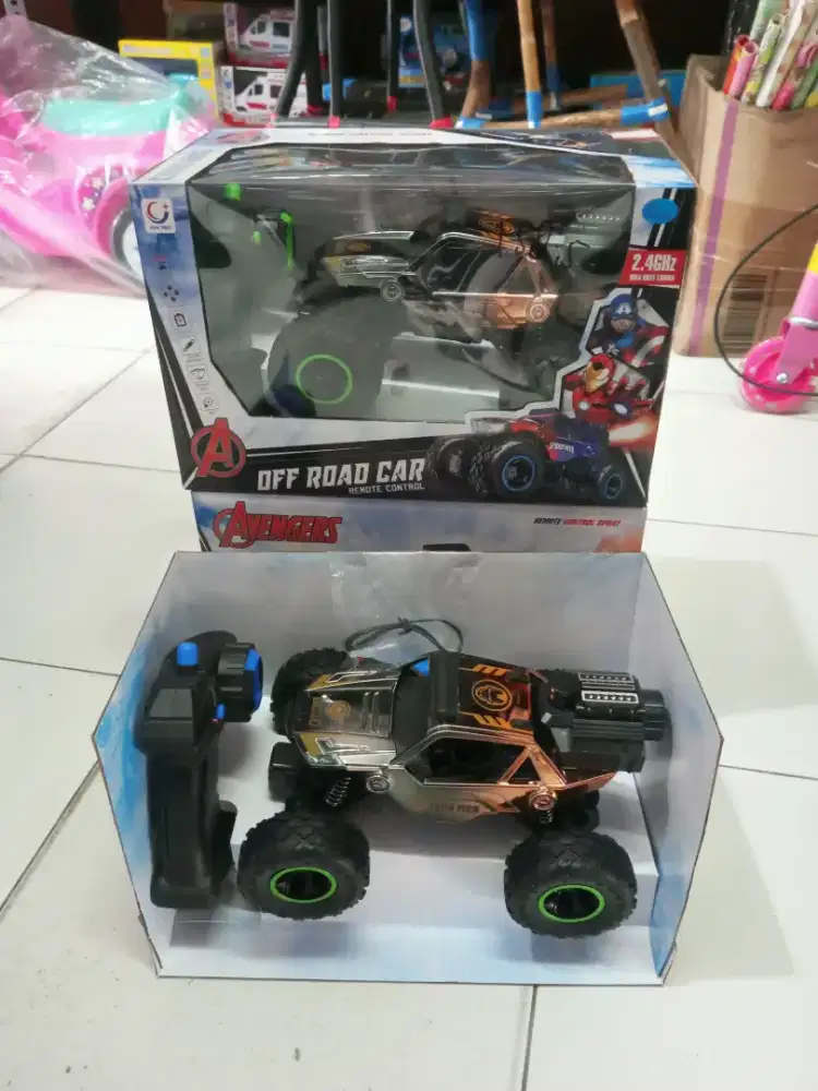 Mainan anak remot control off-road Jeep asap cas