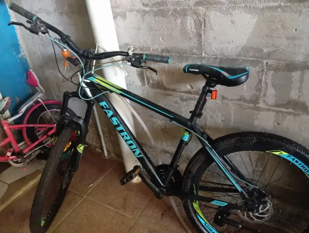 Sepeda second fisik maaih bagus