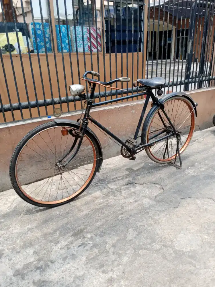 Sepeda ontel jadul tahun 1955 jaman kompeni