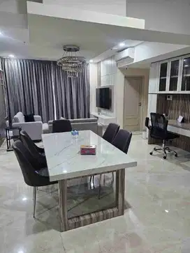 Apartment The Peak Tunjungan Plaza 5