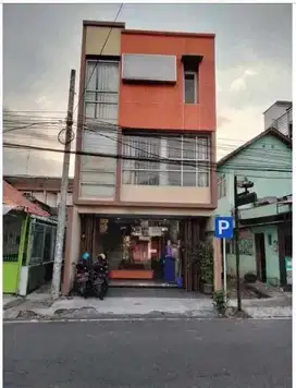 Disewakan Ruko 3 lantai depok sleman