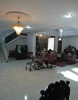 Rumah Siap Huni dan Nyaman Daerah Semarang Selatan – 10692