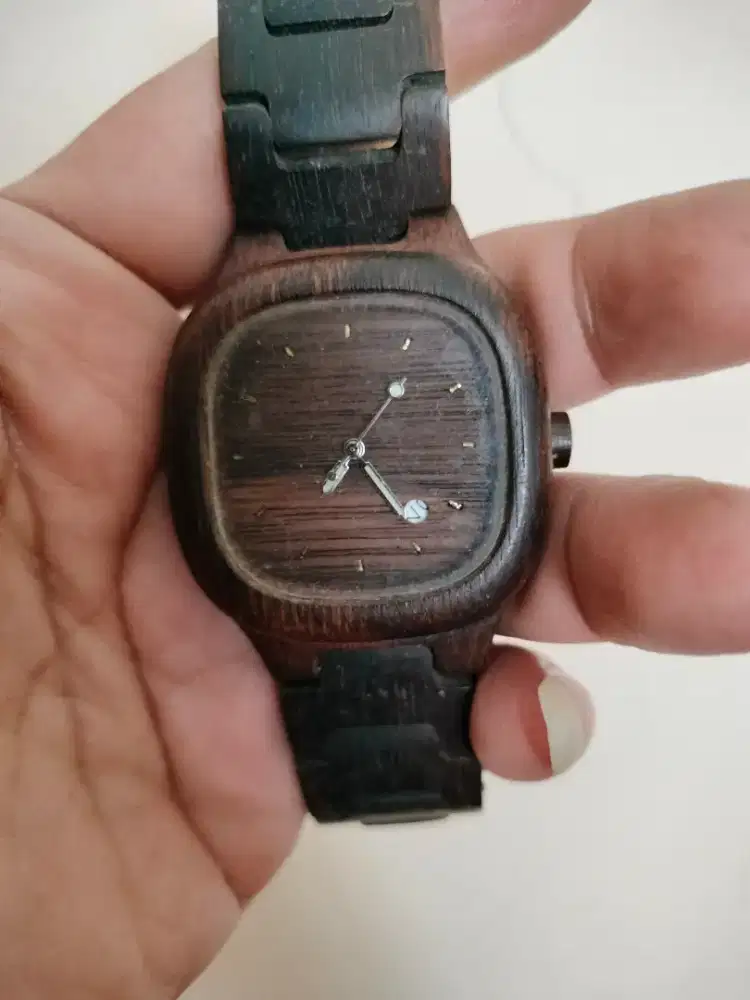 Jam Tangan kayu