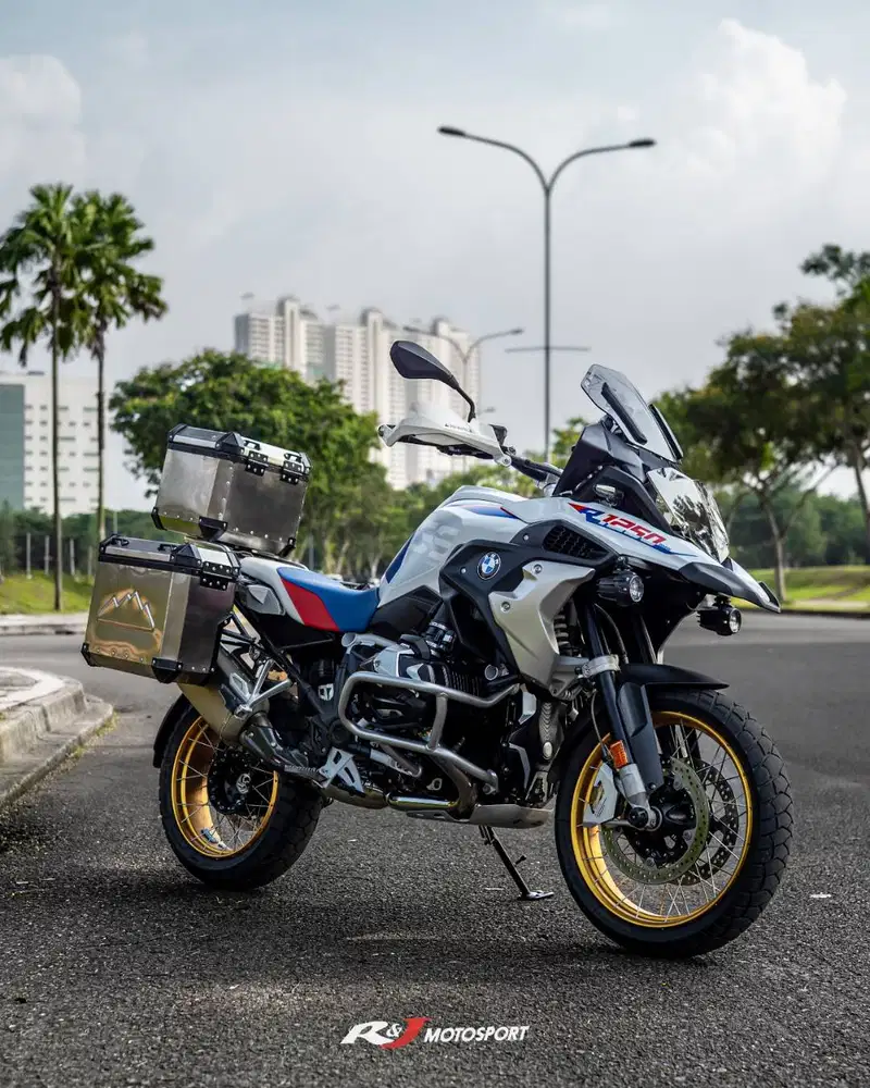 (Full Paper) BMW GS R1250 K50 Nik 2023 Warna Putih Knalpot Akrapovic