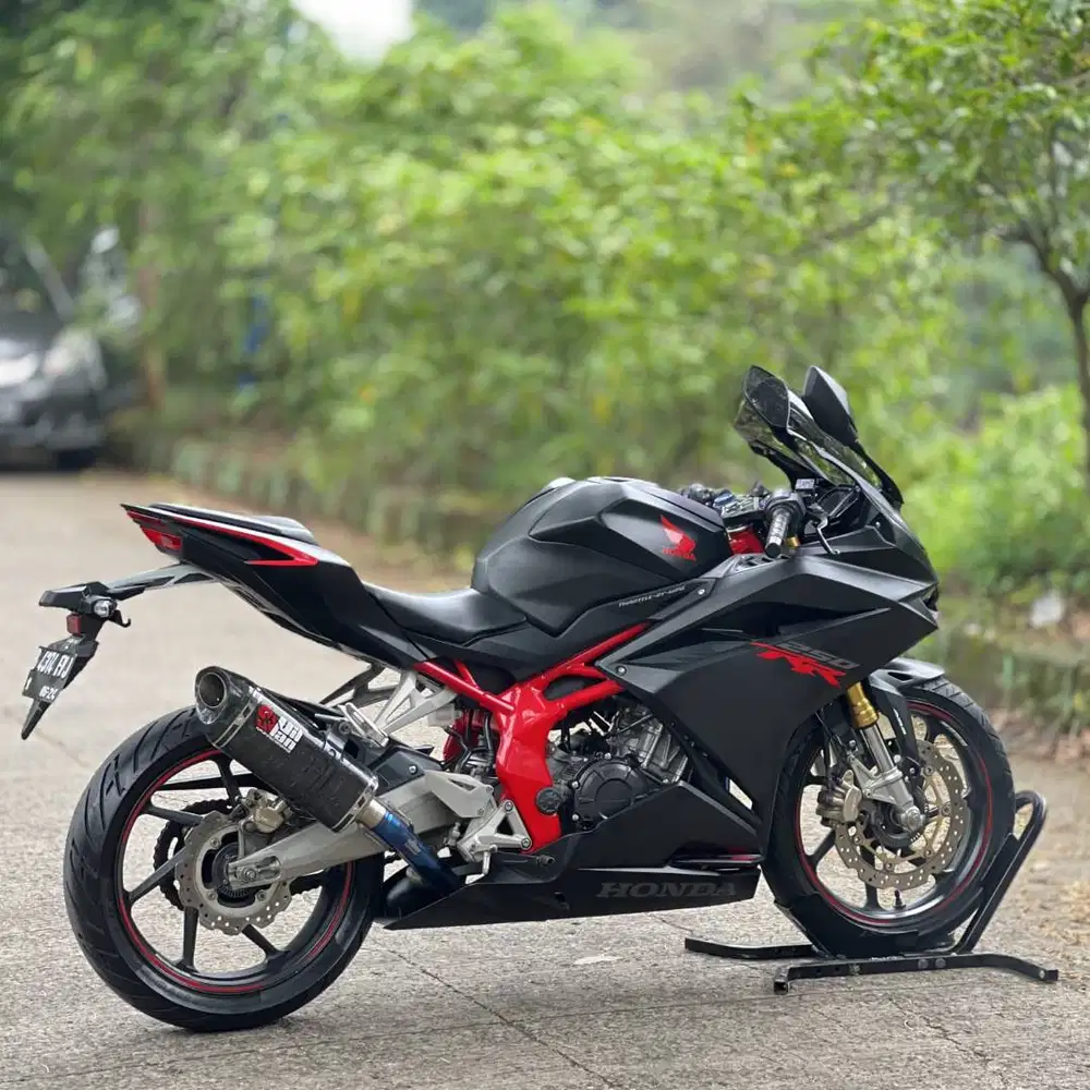 KEREN ABIS! HONDA CBR 250RR ABS HITAM 2019 KM 12K PAJAK PANJANG SUPERB