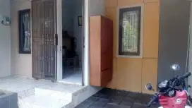 Disewakan Rumah Siap Huni Pertahun Di Perumahan Grand Cendrawasih Asri
