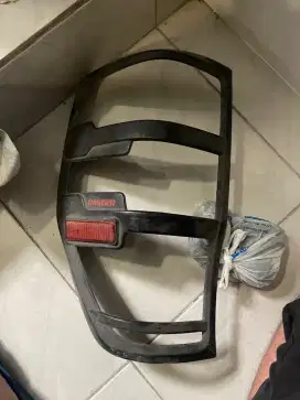 Garnish stoplamp ford ranger t6
