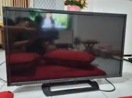Murah TV Sharp 32 in bonus stb nya. Masih bagus