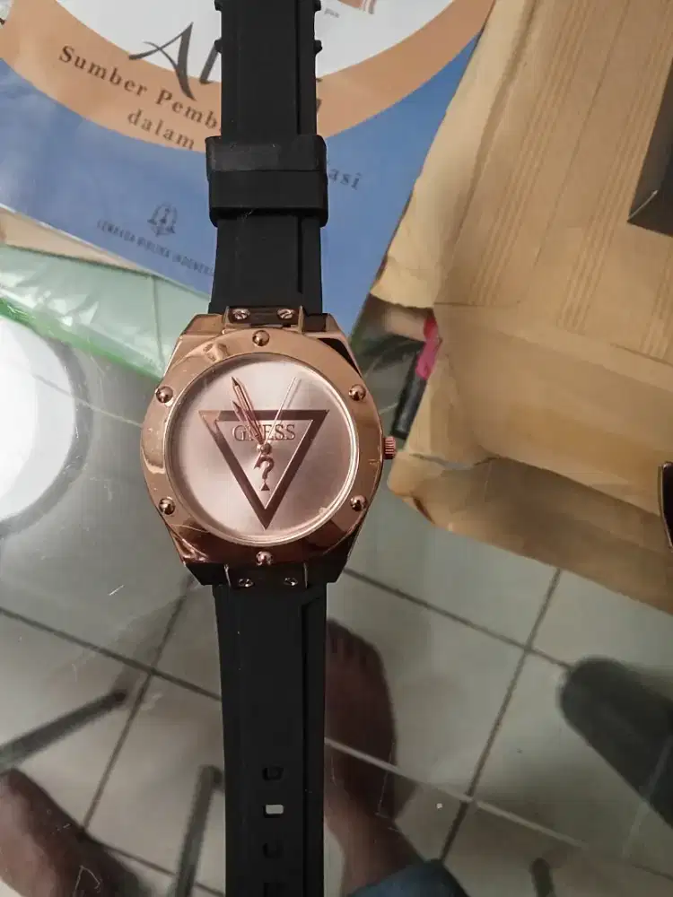 Jual jam tgn merk guess,baru,lengkap