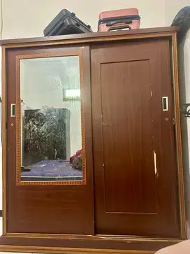 LEMARI SLEEDING DOOR