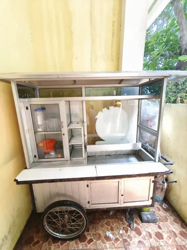 Gerobak Aluminium kaca (Bekas jualan seblak)