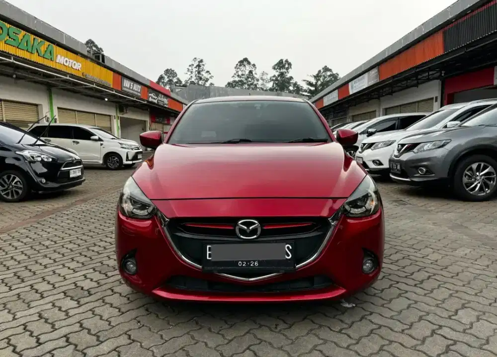 5JT AJA MAZDA 2 GT AT 2015 FUTURISTIK SOUL RED RARE !!