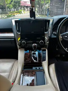 Toyota Alphard 2021 Bensin