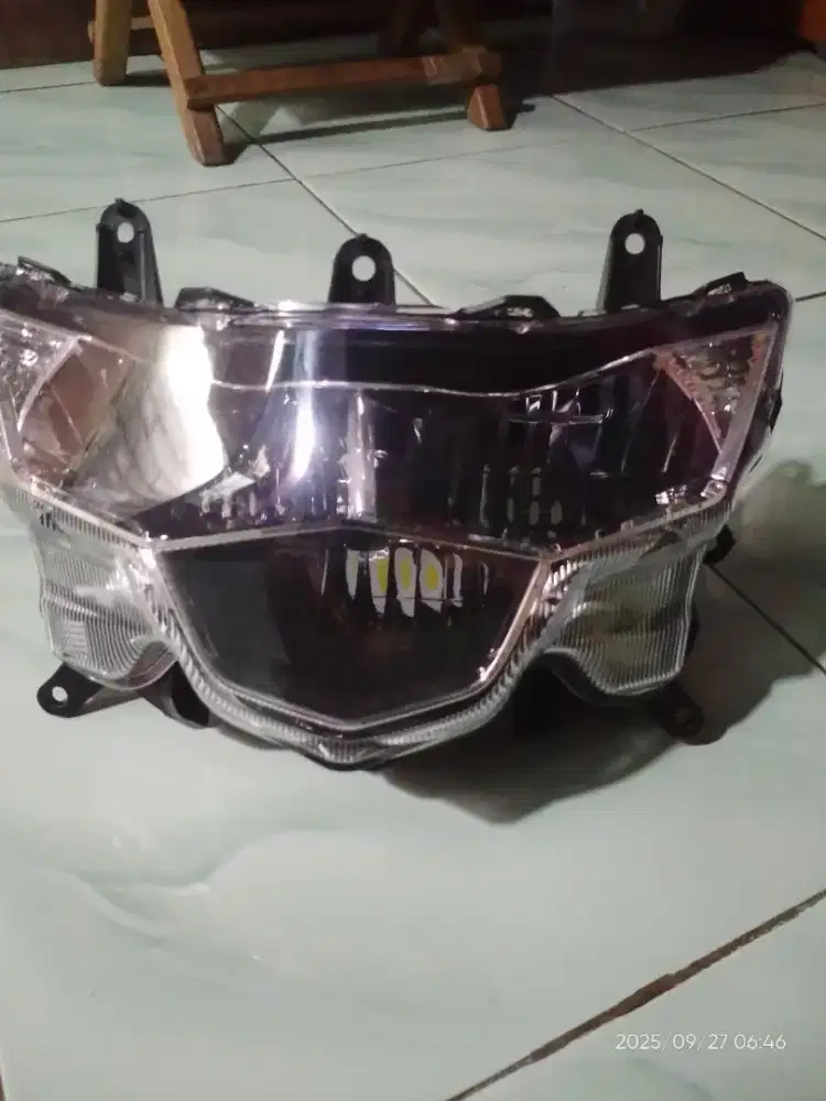 batok lampu belakang motor