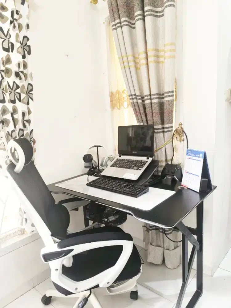 Meja Gaming like new