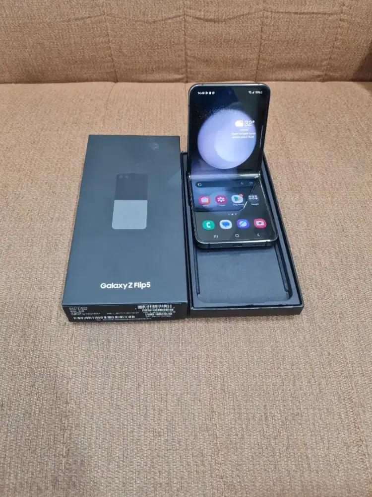 Samsung Z flip 5 8/512gb