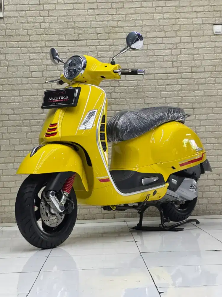 Vespa GTS  Super 150 2023 odo masih 3 RB