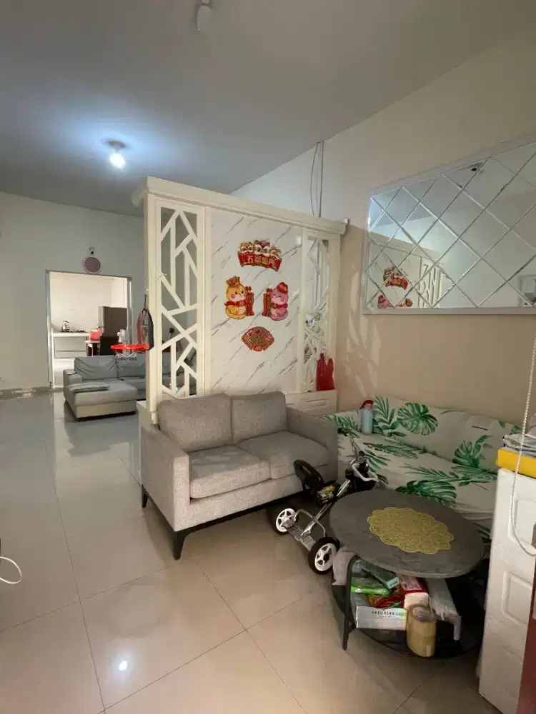 Dijual rumah beserta isinya di area strategis (Tenayan Raya)