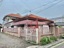 RUMAH PETEMON SIDOMULYO 1,5 LANTAI, ROW 2 MOBIL