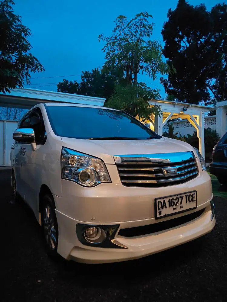 Toyota Nav1 2015 Bensin