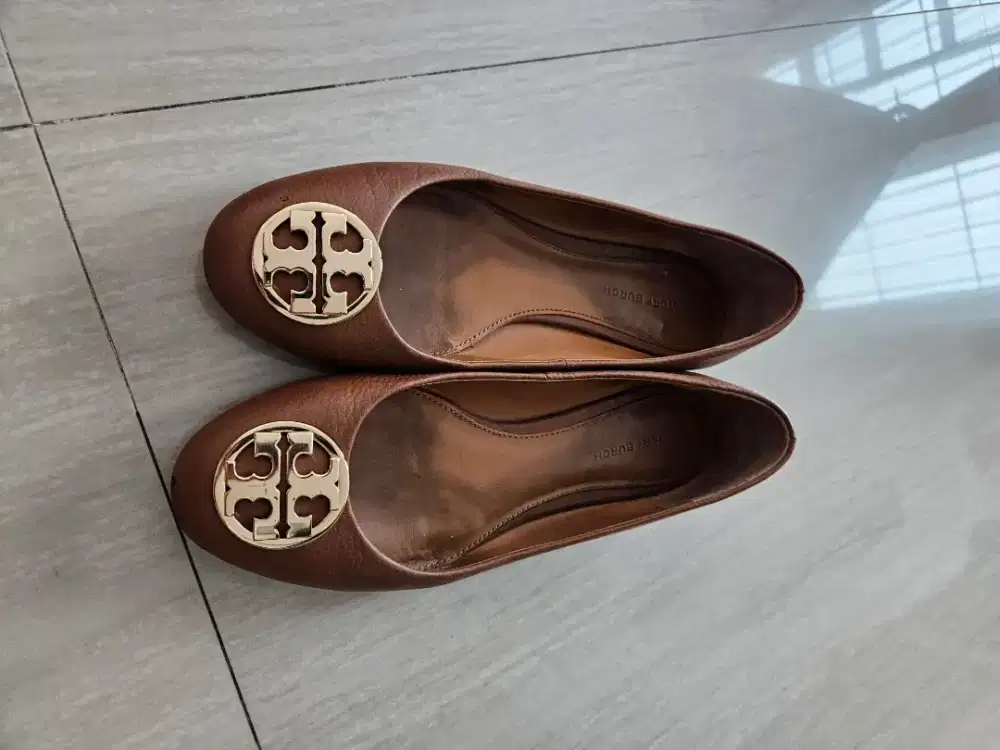 Sepatu flat tory burch no.37.5