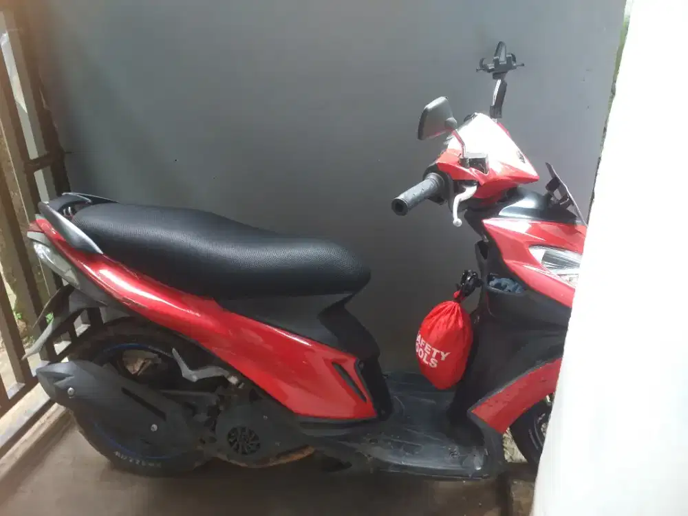 Jual skydrive 2011 merah