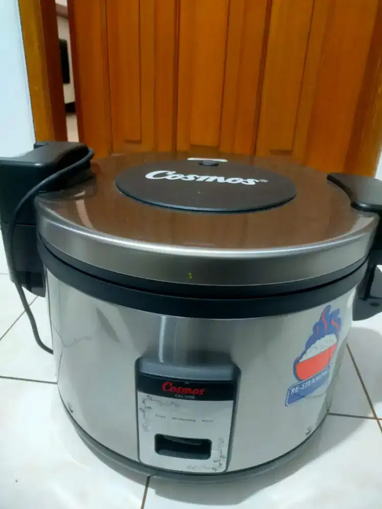 Magic com/rice cooker merek cosmos CRJ 5908