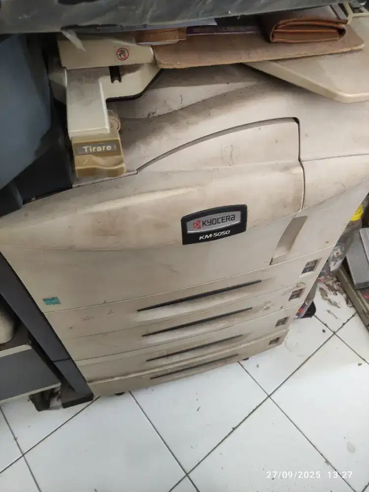 Mesin fotocopy km 5050