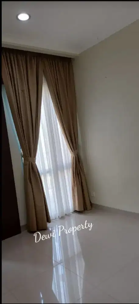 Dijual Rumah Cantik di dalam Cluster kota wisata cibubur