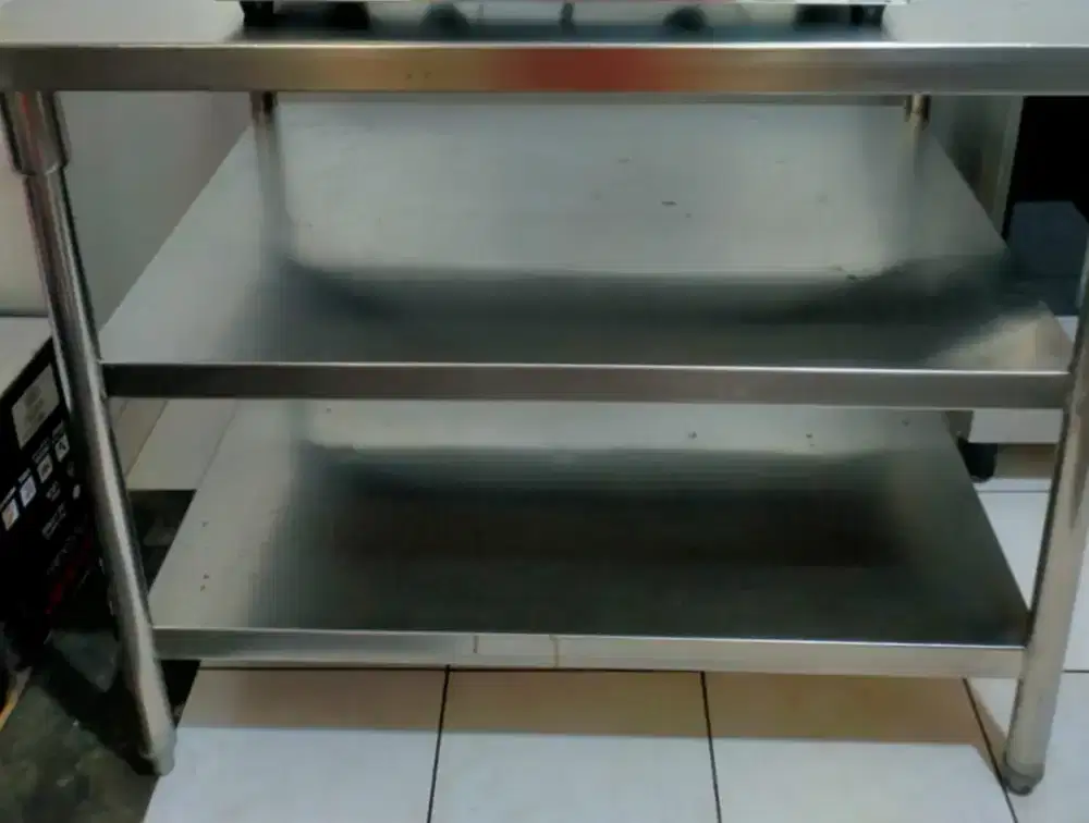 Meja dapur stainless bertingkat ukuran sedang