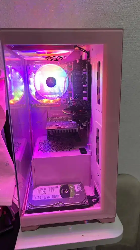 Paket PC Komputer Pink Live Streaming Gaming dan lainnya