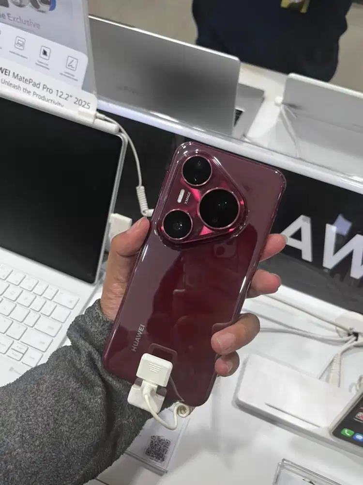Promo cicilan dan free gift huawei pura 80 pro