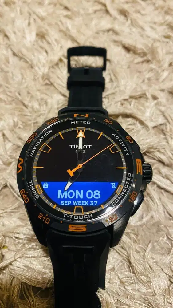 Tissot t touch connect smartwatch solar