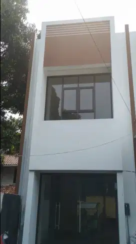 Ruko 2 Lantai Baru Plus Rooftop Siap Pakai