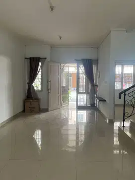 Di Jual Rumah Siap Huni Clsuter Trimezia Gading Serpong