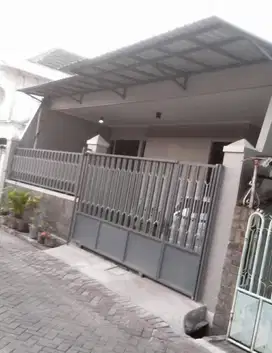 RUMAH JL LEO 1 LANTAI STRATEGIS, LANTAI GRANITE