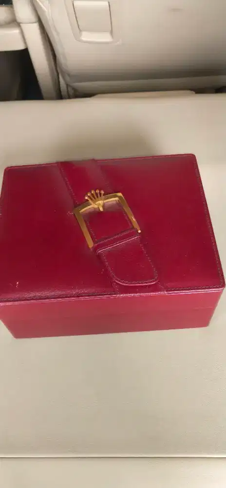 Kotak Jam Tangan