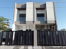 Rumah Baru 2 Lantai Tenggilis Dekat Rungkut dan Kampus Ubaya