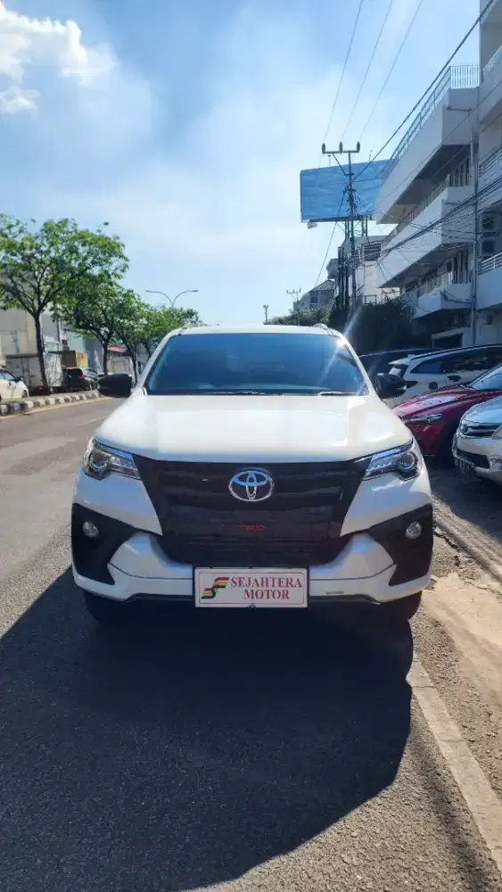 Toyota Fortuner VRZ TRD 2.4 4X2 AT TGN1 FULL ORISINIL PAJAK ON 15BULAN